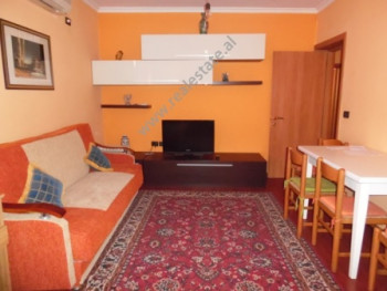 Apartament 1+1 me qera ne rrugen Fortuzi ne Tirane.
Apartamenti ndodhet ne katin e katert te nje pa Apartament 1+1 me qera ne rrugen Fortuzi ne Tirane.
Apartamenti ndodhet ne katin e katert te nje pa