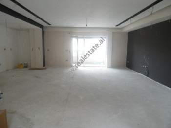 Apartmne for sale in a new compound in Lunder area in Tirana.
The apartment is situated on the seco Apartmne for sale in a new compound in Lunder area in Tirana.
The apartment is situated on the seco