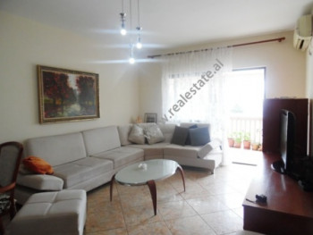Apartament 1+1 me qera prane rruges Themistokli Germenji ne Tirane.
Apartamenti ndodhet ne katin e Apartament 1+1 me qera prane rruges Themistokli Germenji ne Tirane.
Apartamenti ndodhet ne katin e