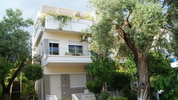 Villa for sale in Dhermi, very close to the beach area, only 70 m away.
A new construction complex Villa for sale in Dhermi, very close to the beach area, only 70 m away.
A new construction complex