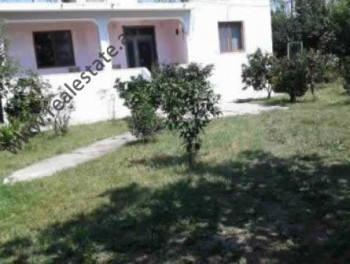 Truall dhe shtepi ne shitje ne Larushk, ne Fushe-Kruje.
Trualli ka nje siperfaqe prej 7650 m2, kurs Truall dhe shtepi ne shitje ne Larushk, ne Fushe-Kruje.
Trualli ka nje siperfaqe prej 7650 m2, kurs