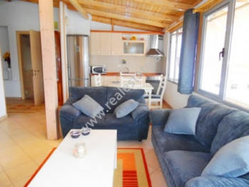 Apartament papafingo me qera ne rrugen Zef Jubani ne Tirane.
Apartamenti ndodhet ne katin e 12te Apartament papafingo me qera ne rrugen Zef Jubani ne Tirane.
Apartamenti ndodhet ne katin e 12te