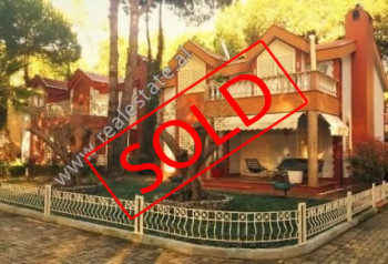 Two storey villa for sale in the first line of sea-side construction in Kavaja.
It offers land area Two storey villa for sale in the first line of sea-side construction in Kavaja.
It offers land area