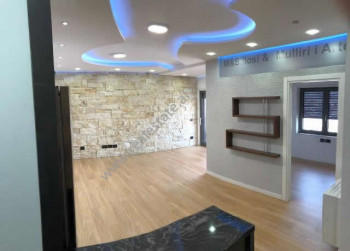 Apartament 3+1 me qera ne qendren tregtare Ring, prane rrethrrotullit te Zogut te Zi ne Tirane.
Ndo Apartament 3+1 me qera ne qendren tregtare Ring, prane rrethrrotullit te Zogut te Zi ne Tirane.
Ndo
