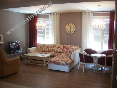Duplex apartment for rent in Durresi Street in Tirana.
The apartment is positioned on the 4th and 5