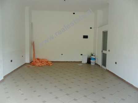 Store space for sale in Tirana. The store is situated on the 1st floor of a new building. It has 60 