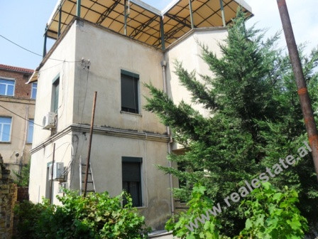 Two storey villa for rent close to the Train Station in Tirana.
The villa is located in the main bo Two storey villa for rent close to the Train Station in Tirana.
The villa is located in the main bo