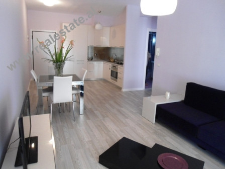 Apartament 1+1 me qira ne Bulevardin Zhan Dark ne Tirane.
Apartamenti ndodhet ne katin e peste nj Apartament 1+1 me qira ne Bulevardin Zhan Dark ne Tirane.
Apartamenti ndodhet ne katin e peste nj