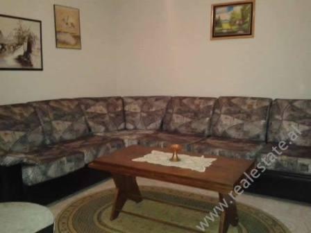 Apartament 2+1 me qera ne rrugen Naim Frasheri ne Tirane.
Apartamenti ndodhet ne nje lagje te vjete Apartament 2+1 me qera ne rrugen Naim Frasheri ne Tirane.
Apartamenti ndodhet ne nje lagje te vjete