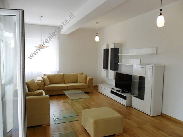 Apartament me qera ne residencen Touch of Sun ne Tirane.
Residenca ndodhet ne afersi te zones se Sa
