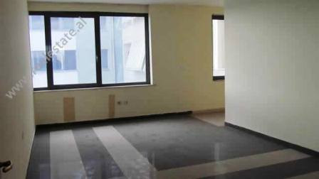 Office space for rent in Zogu Zi area in Tirana.
The flat is situated on the 6th floor of a new bui