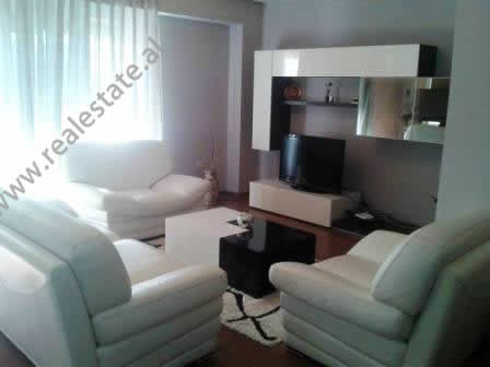 Apartament 2+1 me qera ne rrugen Perlat Rexhepi ne Tirane.Apartamenti ndodhet ne katin e VIII-te ban Apartament 2+1 me qera ne rrugen Perlat Rexhepi ne Tirane.Apartamenti ndodhet ne katin e VIII-te ban