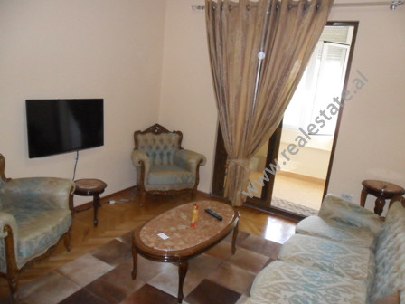 Apartment for rent near Myslym Shyri Street in Tirana.
Situated on the 4-th floor in an old buildin