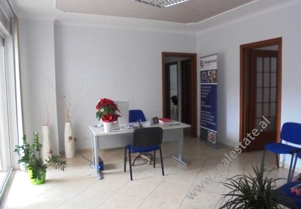 Modern apartment for office for rent in Blloku area in Tirana.
It is situated on the 2-nd floor of 
