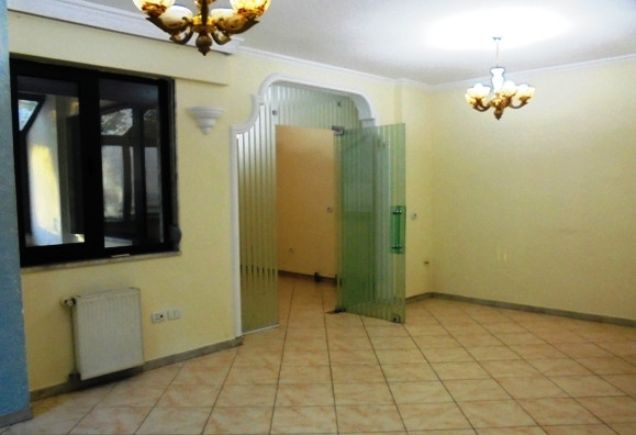 Office space for rent in Donika Kastrioti street in Tirana.It is situated on the 2-nd floor in a new