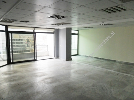 Apartment for office for sale at the beginning of Kavaja Street in Tirana.
It is situated on the up