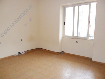 Apartment for office for rent in Zogu I Boulevard in Tirana.
It is situated on the 3-rd floor in an