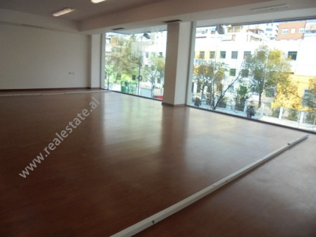 Office space for rent in Sami Frasheri Street in Tirana.
It is situated on the second floor of a ne