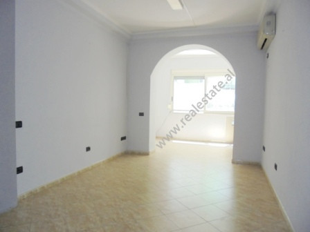 Office for rent in Brigada VIII street in Blloku area, in Tirana.

Positioned on the 3rd floor of 