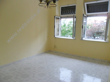 Apartment for office for rent close to the center of Tirana.
It is situated on the 2-nd floor in an