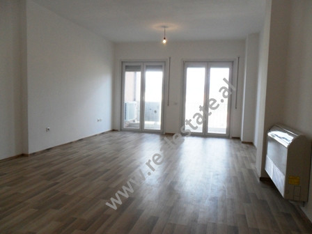 Apartment for rent in Liqeni i Thate Street in Tirana.
It is situated on the 3-rd floor in a new bu