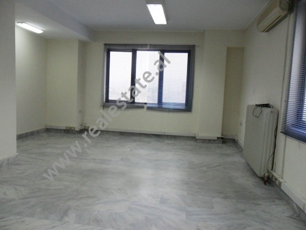 Office for rent in Kavaja Street in Tirana.
It is situated on the 7-th floor in a business building