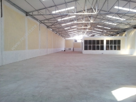 Warehouse for rent in Limuthit Street in Tirana.
It is located on the side of the main road in the 