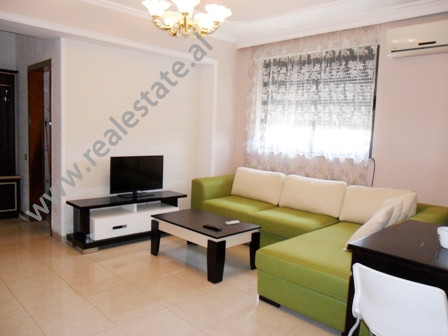 Apartament me qera ne rrugen Perlat Rexhepi ne Tirane.

Ndodhet ne katin e 6-te ne nje pallat te r