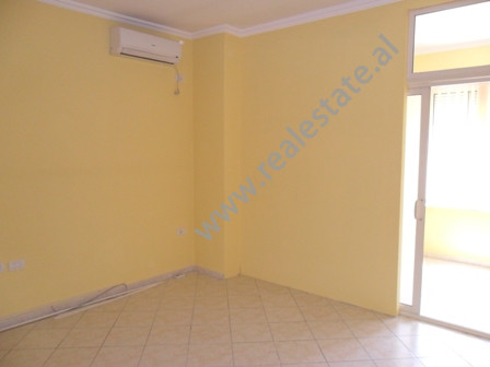 Apartment for office for rent near Vace Zela Street in Tirana.
It situated on the 9-th floor in a n