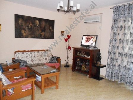 Apartament per shitje ne rrugen Don Bosko ne Tirane.

Ndodhet ne katin e 2-te ne nje pallat te ri,