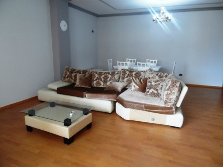 Three bedroom apartment for rent close to center of Tirana.
The apartment is situated on 4th floor 