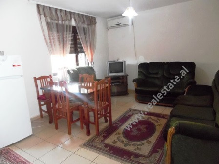 Apartment for rent close to Jeronim De Rada School in Tirana.
It is situated on the 3-rd floor of a
