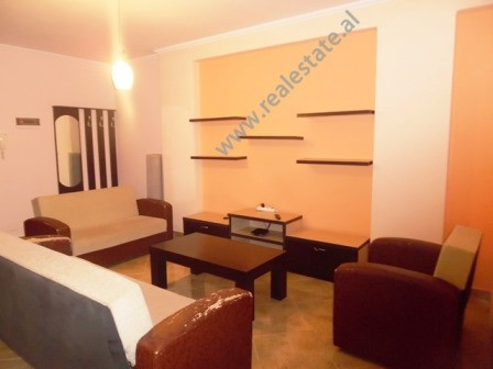 Apartament me qera ne rrugen Ali Visha ne Tirane.

Ndodhet ne katin e 2-te te nje pallati te ri qe