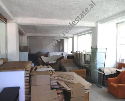 Store for rent close to Sabaudin Grabani school.
The store is situated on the first floor of a new 