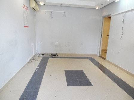 Store for rent close to Zogu i I Boulevard in Tirana.
It is situated on the ground floor of a new b