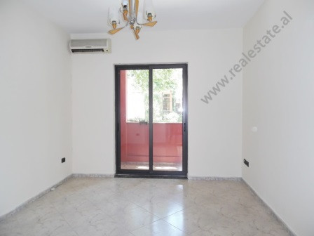 Office for rent in Murat Toptani Street in Tirana.
It is situated on the 2-nd floor of a 4-storey b