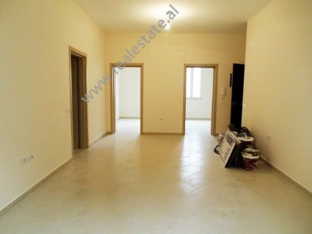 Office for rent close to Ministry of Justice in Tirana.
It is situated on the 2-nd floor of a 3-sto