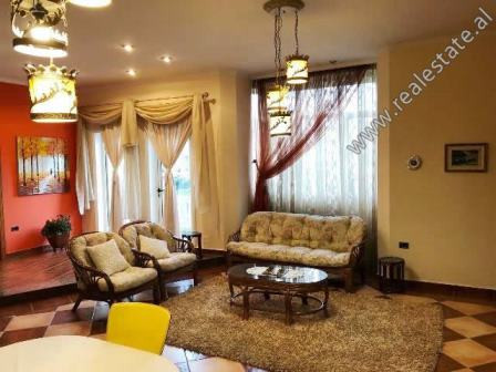 Apartament 2+1 me qera ne rrugen Isuf Elezi ne Tirane.
Ndodhet ne aktin e 2-te te nje vile 3-katesh Apartament 2+1 me qera ne rrugen Isuf Elezi ne Tirane.
Ndodhet ne aktin e 2-te te nje vile 3-katesh