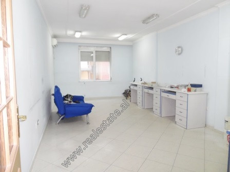 Office for rent in Mujo Ulqinaku Street in Tirana.
It is situated on the 2-nd floor of a new buildi