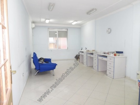 Office for rent in Mujo Ulqinaku Street in Tirana.
It is situated on the 2-nd floor of a new buildi