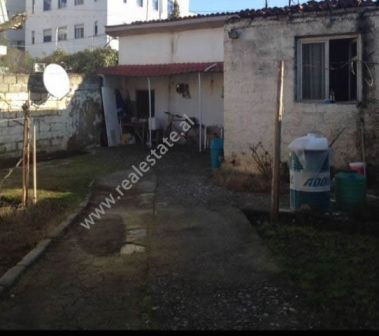 Truall + shtepi private per shitje rrugen Nazmi Rushiti ne Tirane.
Siperfaqja e truallit eshte 190 Truall + shtepi private per shitje rrugen Nazmi Rushiti ne Tirane.
Siperfaqja e truallit eshte 190