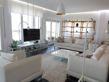 &nbsp;Three bedroom apartment for rent in Selite e Vjeter Street in Tirana.

The apartment is situ