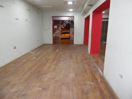 Store space for rent close to Zogu I Bouelavard in Tirana, Albania.
The store si situated on the gr