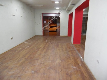 Store space for rent close to Zogu I Bouelavard in Tirana, Albania.
The store si situated on the gr