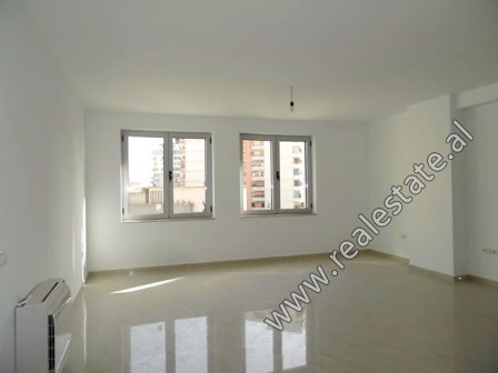 Office for rent in Barrikadave Street in Tirana.

It is located on the 4th floor of a new Business