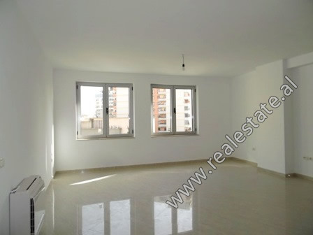 Office for rent in Barrikadave Street in Tirana.

It is located on the 4th floor of a new Business