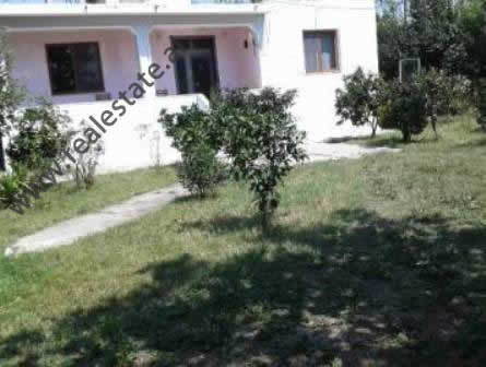 Land and house for sale in Larushk in Fushe Kruje.
The land has a surface of 7650 m2 and the house 