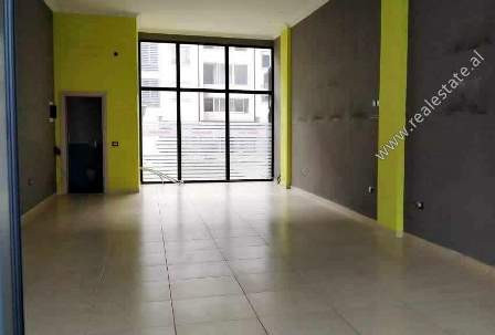 Store space for rent in Kinostudio area in Tirana.
It is located on the ground floor of a new bui Store space for rent in Kinostudio area in Tirana.
It is located on the ground floor of a new bui