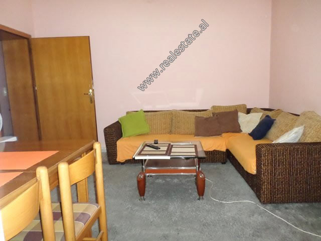 Apartament 2+1 me qera prane sheshit Adem Jashari ne Tirane.
Ndodhet ne katin e pare te nje pallati Apartament 2+1 me qera prane sheshit Adem Jashari ne Tirane.
Ndodhet ne katin e pare te nje pallati