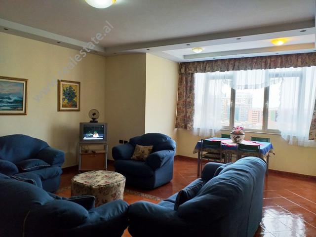 Apartament 2+1 me qera prane Qendres ne rrugen Prokop Myzeqari ne Tirane.
Ndodhet ne katin e 9-te Apartament 2+1 me qera prane Qendres ne rrugen Prokop Myzeqari ne Tirane.
Ndodhet ne katin e 9-te
